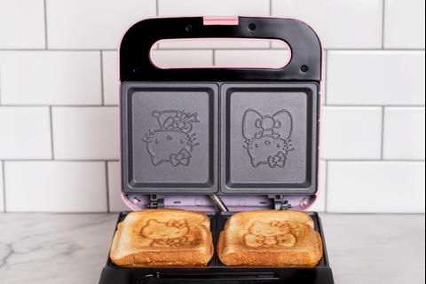 1043-hello-kitty-bow-sandwich-maker-1.jpg