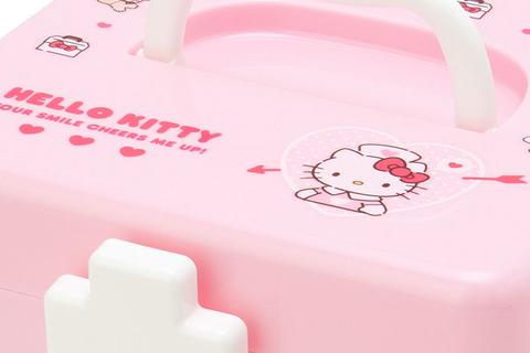 1069-hello-kitty-first-aid-case-1.jpg