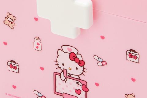 1069-hello-kitty-first-aid-case-1.jpg