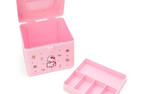 1069-hello-kitty-first-aid-case-1.jpg