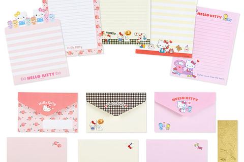 1133-hello-kitty-deluxe-letter-set-1.jpg