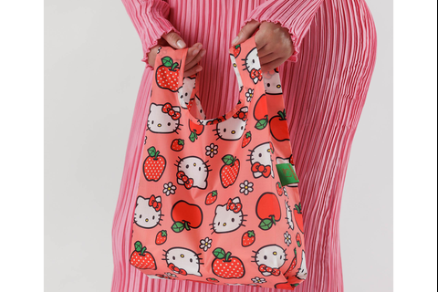 1428-hello-kitty-x-baggu-baby-baggu-apples–1.png