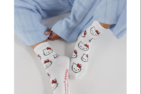 1430-hello-kitty-x-baggu-crew-sock-snow–1.png