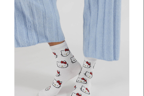 1430-hello-kitty-x-baggu-crew-sock-snow–1.png