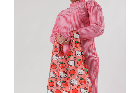 1434-hello-kitty-x-baggu-standard-baggu-apples–1.png