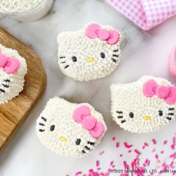 Hello Kitty Ultimate Baking Party Set