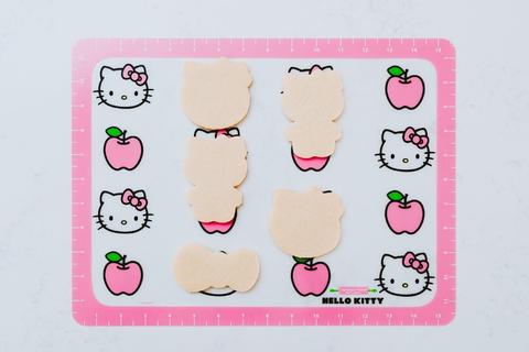 2023-hello-kitty-cookie-baking-set-1.png