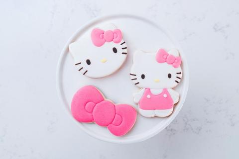 2023-hello-kitty-cookie-baking-set-1.png