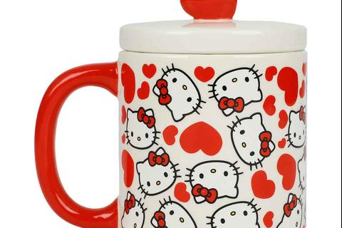 2391-hello-kitty-lidded-hearts-mug-set-1.png