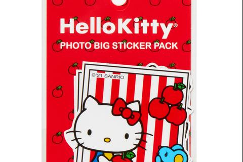 261-hello-kitty-photo-big-sticker-pack-1.jpg