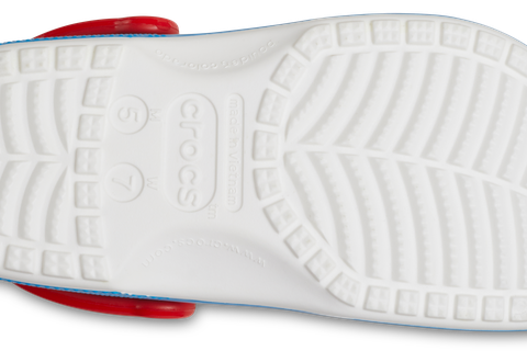 2678-hello-kitty-x-crocs-adult-i-am-classic-clog-1.png