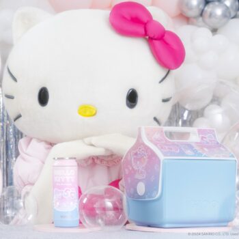 Hello Kitty x Igloo 50th Anniversary Little Playmate 7 Qt Cooler