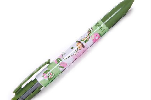 2959-hello-kitty-2-way-pen-and-pencil-duo-matcha-sweets-series–1.jpg