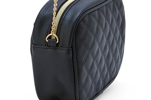 3051-kuromi-quilted-shoulder-bag-1.jpg