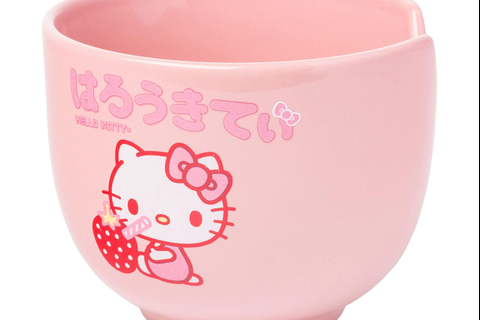 3143-hello-kitty-ceramic-ramen-bowl-and-chopstick-set-strawberry-milk–1.png