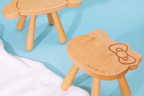 3227-cinnamoroll-silhouette-wooden-table-1.png