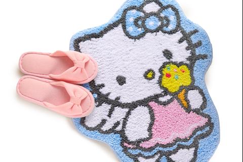 3253-hello-kitty-accent-rug-ice-cream-dream-series–1.jpg