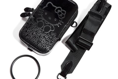 3313-hello-kitty-x-sonix-universal-phone-pouch-black–1.jpg