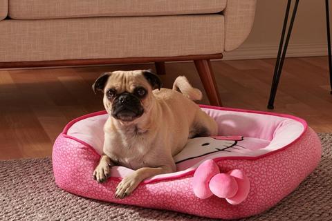 3605-hello-kitty-pink-pet-bolster-bed-small–1.jpg