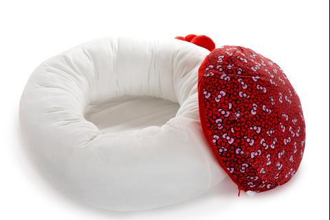 3609-hello-kitty-classic-pet-bolster-bed-large–1.jpg