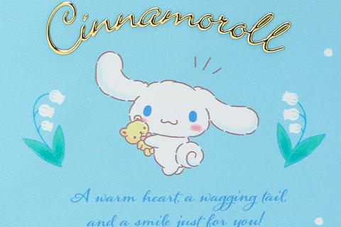 3933-cinnamoroll-crescent-zipper-pouch-1.jpg