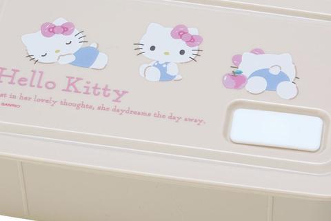 3957-hello-kitty-everyday-bento-box-1.jpg