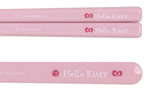 3965-hello-kitty-everyday-chopsticks-spoon-set-1.jpg