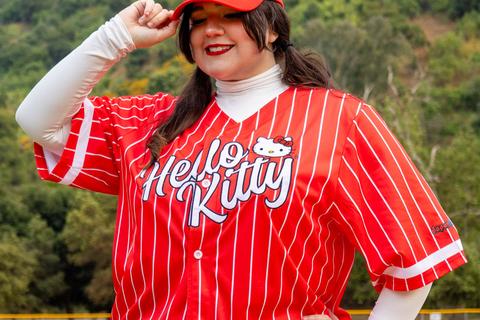 4073-hello-kitty-x-japanla-baseball-jersey-1.jpg