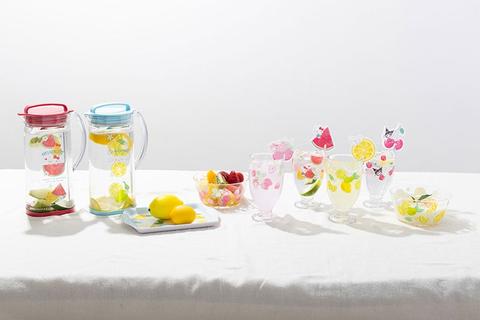 4224-hello-kitty-acrylic-water-pitcher-summer-weather–1.jpg