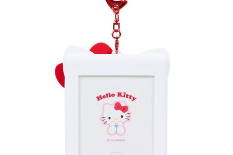 4404-hello-kitty-convertible-id-badge-holder-1.jpg