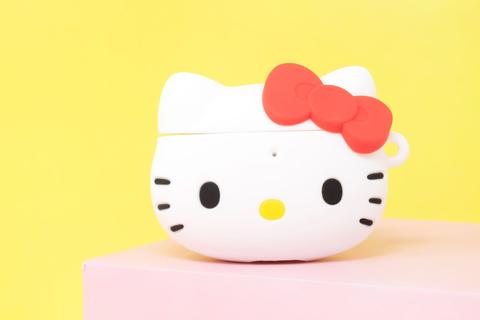 4486-hello-kitty-airpods-case-1.jpg