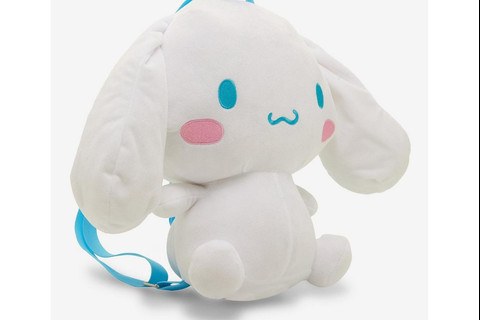 4547-cinnamoroll-classic-plush-backpack-1.png