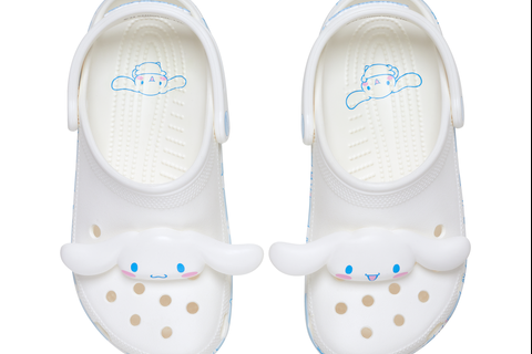 4613-cinnamoroll-x-crocs-adult-classic-clog-1.png