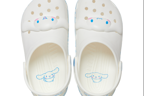 4626-cinnamoroll-x-crocs-kids-classic-clog-1.png