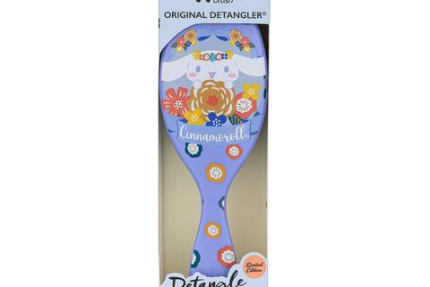 4669-cinnamoroll-x-wet-brush-the-original-detangler-floral–1.jpg