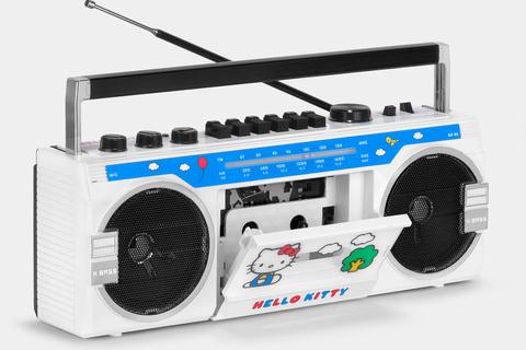 4775-hello-kitty-classic-bx-85-bluetooth-cassette-player-boombox-1.jpg