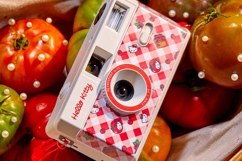 4779-hello-kitty-tomatoes-35mm-camera-1.jpg