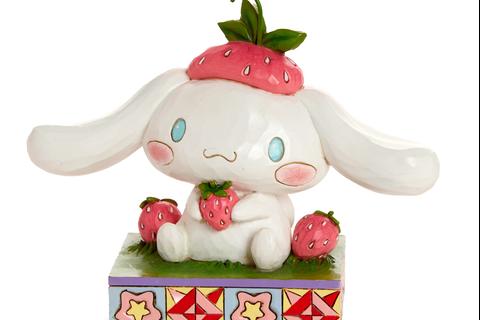 5101-cinnamoroll-with-strawberry-figurine-jim-shore-sanrio-collection–1.jpg