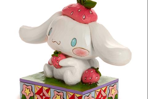 5101-cinnamoroll-with-strawberry-figurine-jim-shore-sanrio-collection–1.jpg