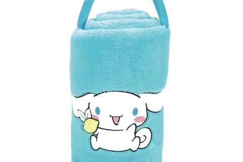 5111-cinnamoroll-snowthrow-travel-blanket-1.jpg