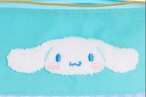 5185-cinnamoroll-chenille-gingham-zipper-pouch-1.jpg