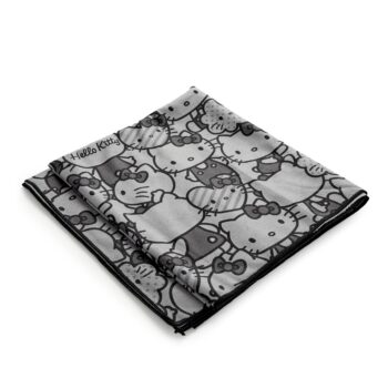 Hello Kitty Bath Towel (Pretty Pose Monochrome Series)