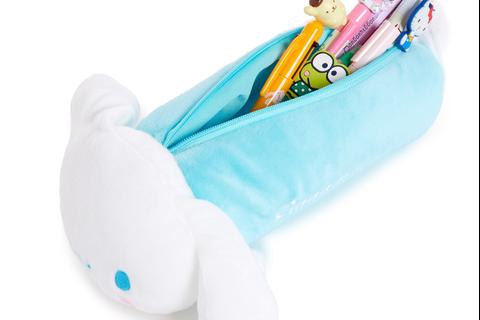 5215-cinnamoroll-plush-pal-pencil-case-1.jpg