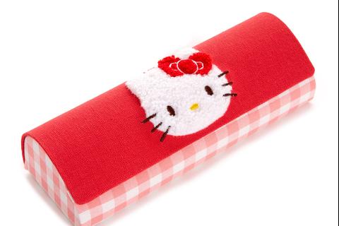 5221-hello-kitty-chenille-gingham-eyewear-case-1.jpg