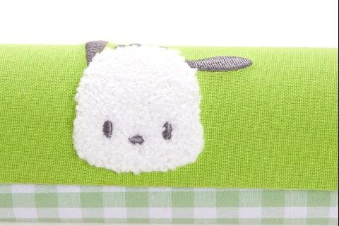 5229-pochacco-chenille-gingham-eyewear-case-1.jpg