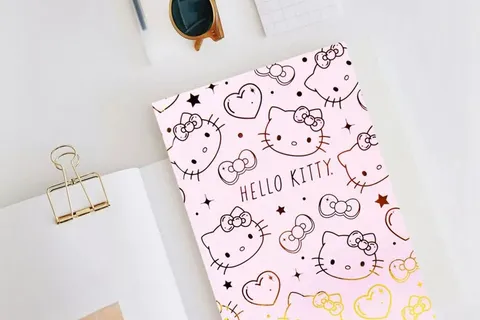 5251-hello-kitty-gold-foil-hardcover-journal-1.webp