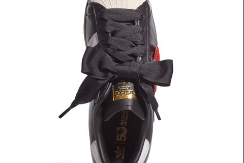 5306-hello-kitty-x-adidas-superstar-ribbon-sneakers-youth–1.jpg