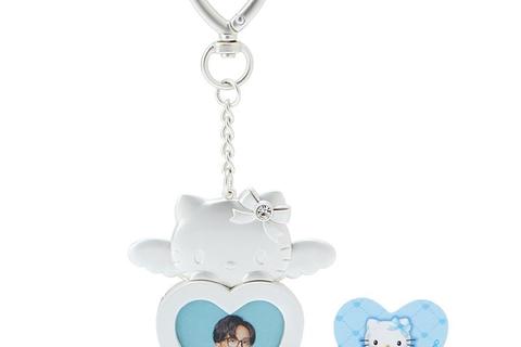 5352-sanrio-characters-heart-locket-keychain-blind-box-dreaming-angel-series-pt-2–1.jpg