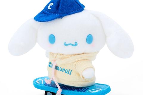 5376-cinnamoroll-plush-mascot-keychain-sk8r-squad-series–1.jpg