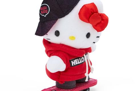 5462-hello-kitty-plush-mascot-keychain-sk8r-squad-series–1.jpg